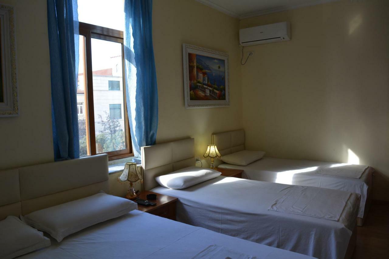 Hotel Republika Tirana Exteriér fotografie